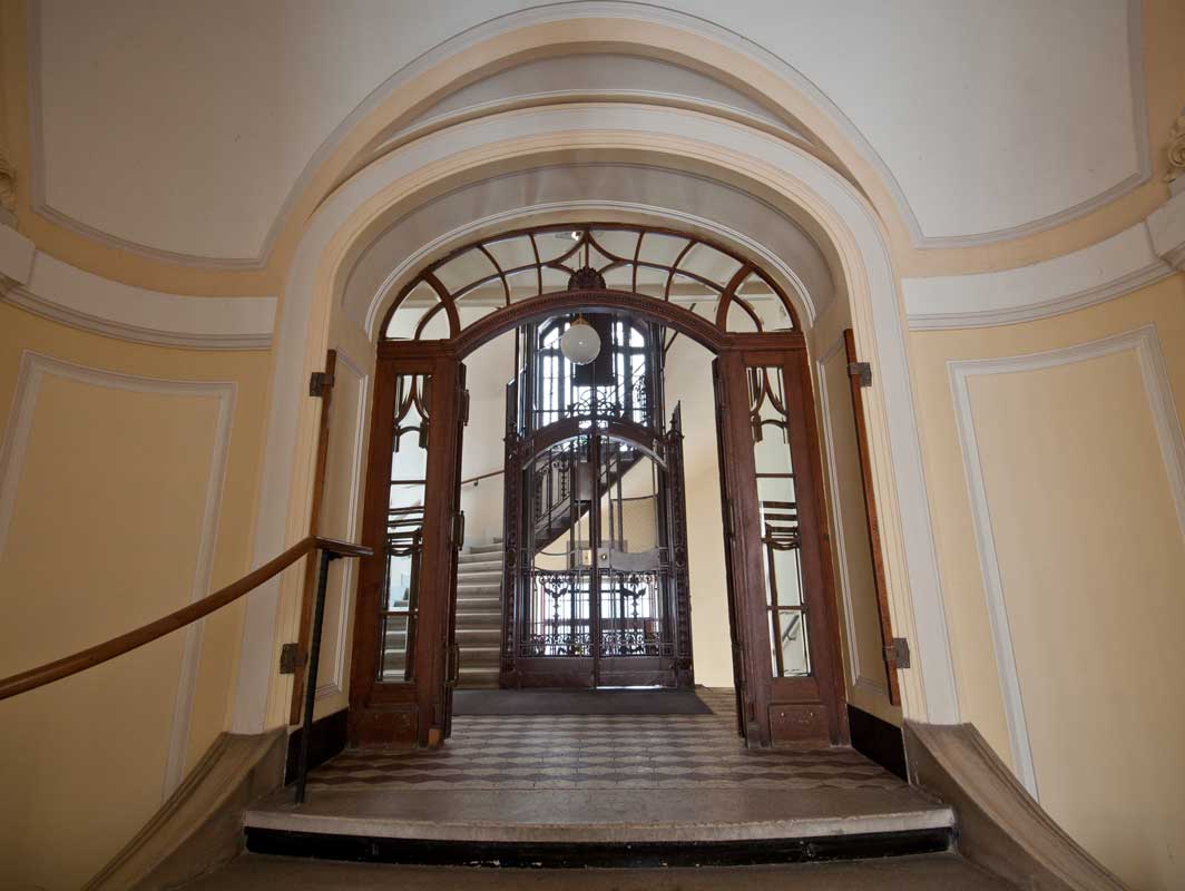 Stilska modernizacija lifta u stambenoj zgradi